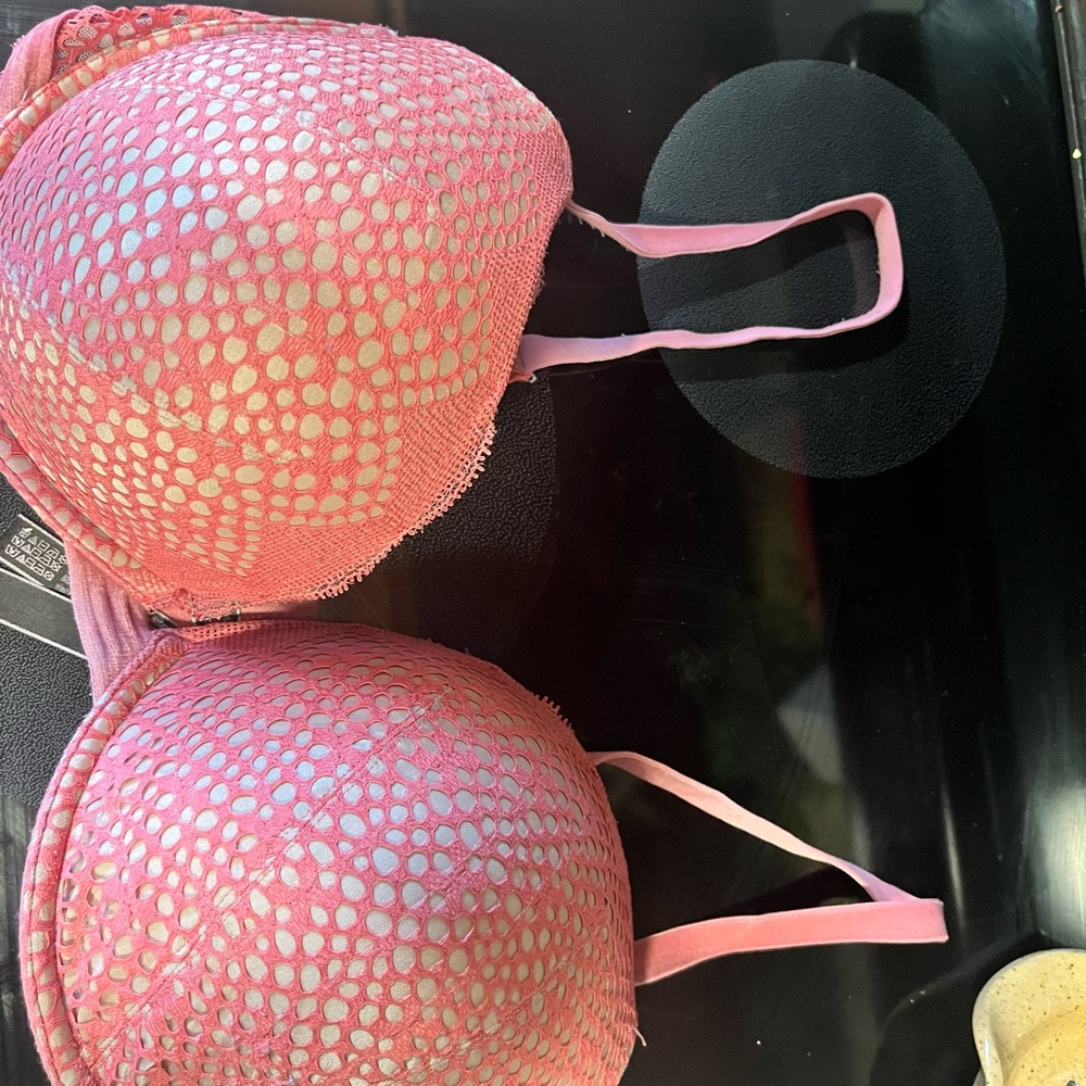 Victoria's Secret Coral Lace Push-Up Bra 38DD